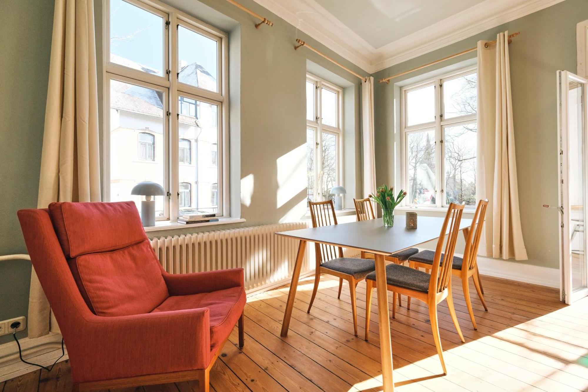 Villa Rosa - Charmante, Grosse Altbauwohnung Flensburg Luaran gambar